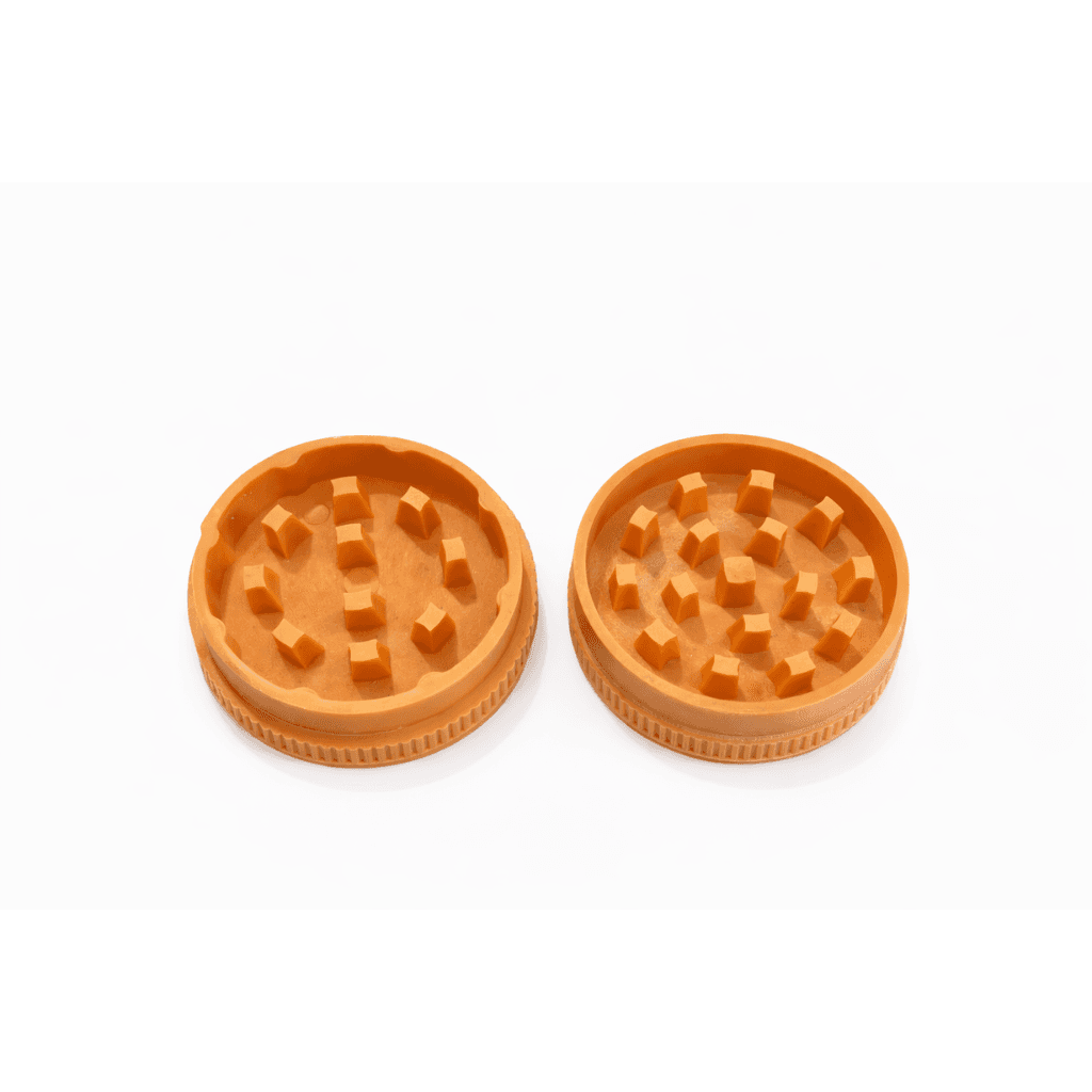 Grinder plastique recyclé et compressé CBD 2 parties ouvert coloris orange – dents broyage visibles format ultra-compact pocket, léger résistant idéal déplacement, accessoire roulage CBD pas cher expédition 24h France